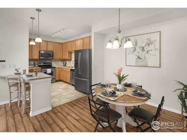 MLS: 994490 Condo For Sale