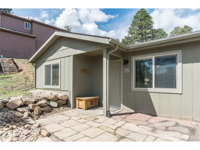 MLS: 9945139 Condo For Sale