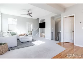 Photo #4: 994582 Listing