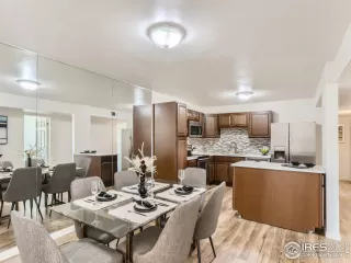 Photo #4: 994600 Listing