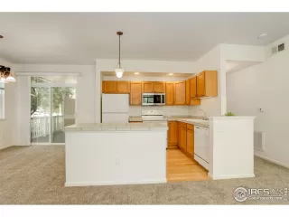 Photo #5: 994611 Listing