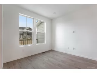 Photo #6: 9946378 Listing