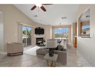 Photo #5: 994668 Listing