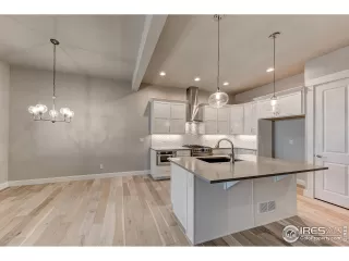 Photo #3: 994736 Listing