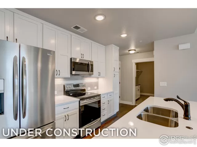 MLS: 994747 Condo For Sale