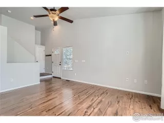 Photo #5: 994755 Listing