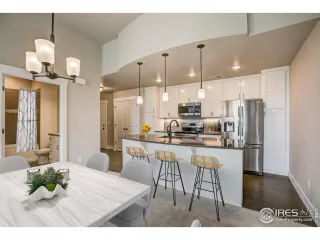 Photo #2: 994759 Listing