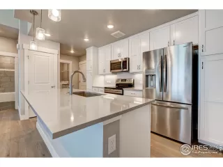 Photo #2: 994777 Listing