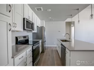 Photo #3: 994777 Listing