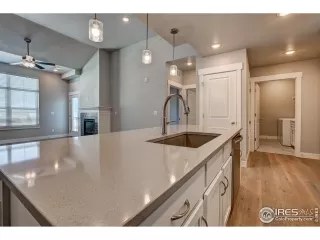 Photo #4: 994777 Listing