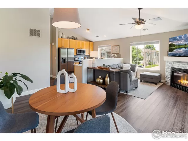 MLS: 994782 Condo For Sale