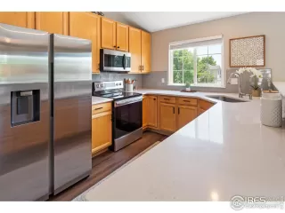Photo #4: 994782 Listing