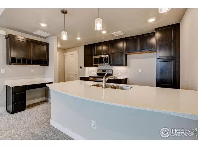 MLS: 994819 Condo For Sale