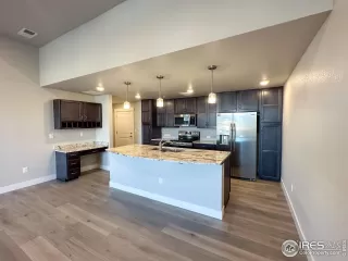 Photo #2: 994822 Listing