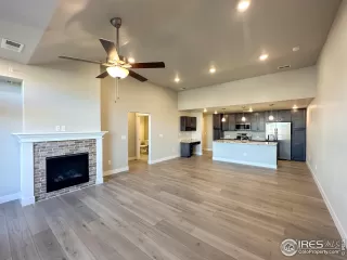 Photo #3: 994822 Listing