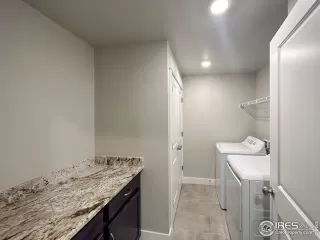 Photo #5: 994822 Listing