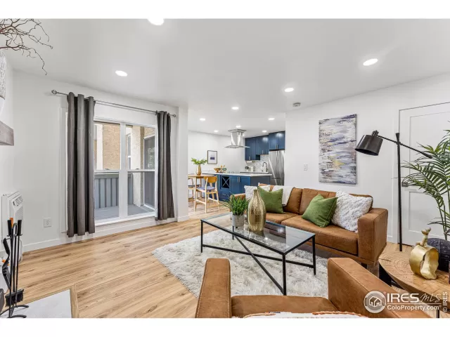 MLS: 994900 Condo For Sale