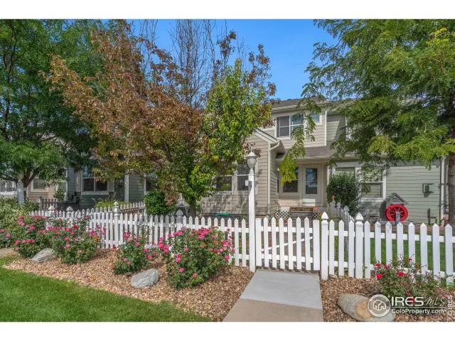 MLS: 994922 Condo For Sale