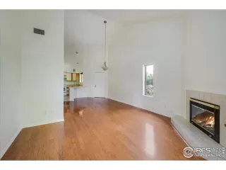 Photo #6: 994925 Listing 