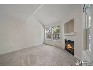 Photo #6: 994959 Listing