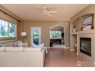 Photo #6: 994960 Listing