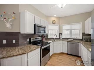 Photo #6: 995055 Listing