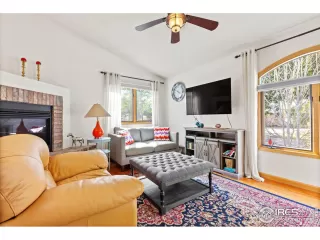 Photo #4: 995060 Listing