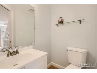 Photo #5: 995114 Listing