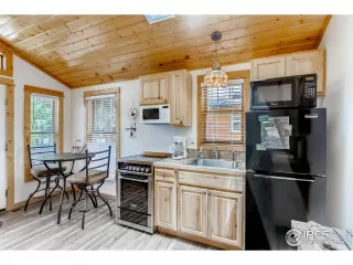 Photo #4: 995116 Listing