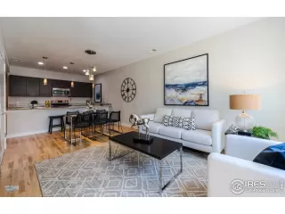 Photo #6: 995122 Listing