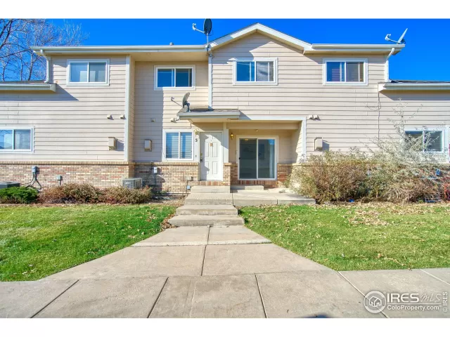 MLS: 995296 Condo For Sale