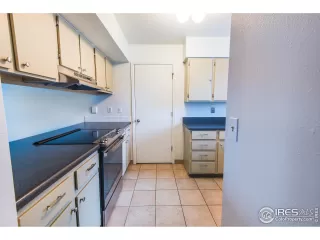 Photo #6: 995318 Listing