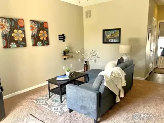 Photo #5: 995334 Listing