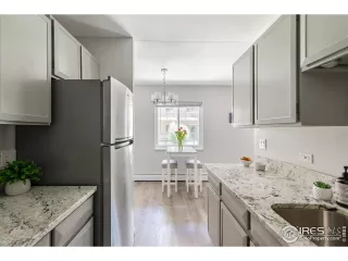 Photo #4: 995362 Listing