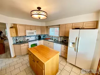 Photo #2: 995377 Listing