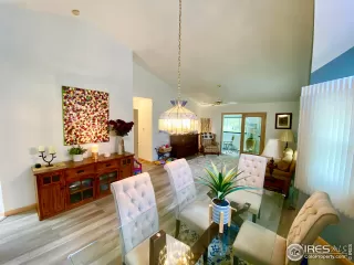Photo #6: 995377 Listing