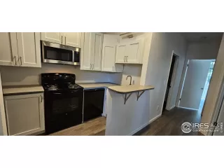 Photo #6: 995380 Listing