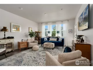 Photo #4: 995400 Listing 