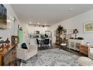 Photo #6: 995400 Listing 