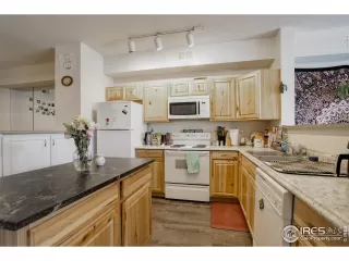 Photo #4: 995441 Listing
