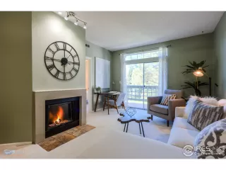 Photo #5: 995445 Listing