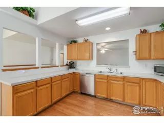 Photo #6: 995486 Listing