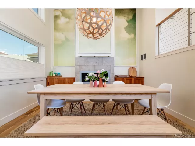 MLS: 9955036 Condo For Sale