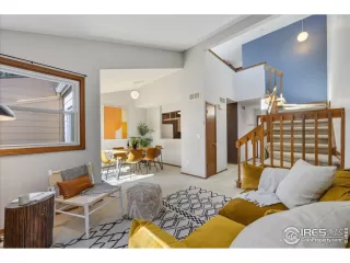 Photo #4: 995512 Listing