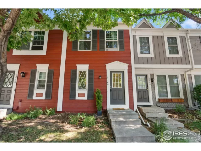 MLS: 995521 Condo For Sale