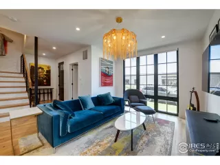 Photo #1: 995565 Listing