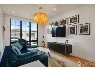 Photo #2: 995565 Listing