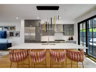 Photo #5: 995565 Listing