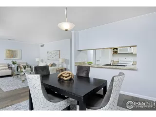 Photo #6: 995584 Listing