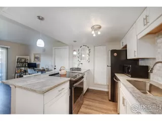 Photo #1: 995700 Listing